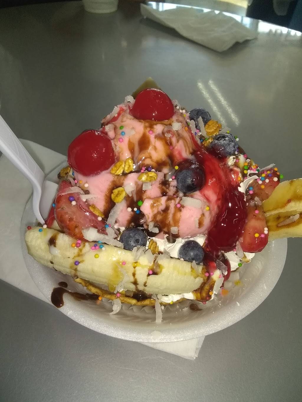 Angels Fruteria Paleteria | restaurant | 3008 N Belt Line Rd, Irving, TX 75062, USA | 9727857123 OR +1 972-785-7123