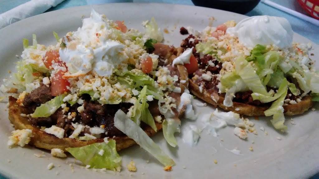 La Bahia De Acapulco | restaurant | 1632 W 47th St, Chicago, IL 60609, USA | 7735238111 OR +1 773-523-8111