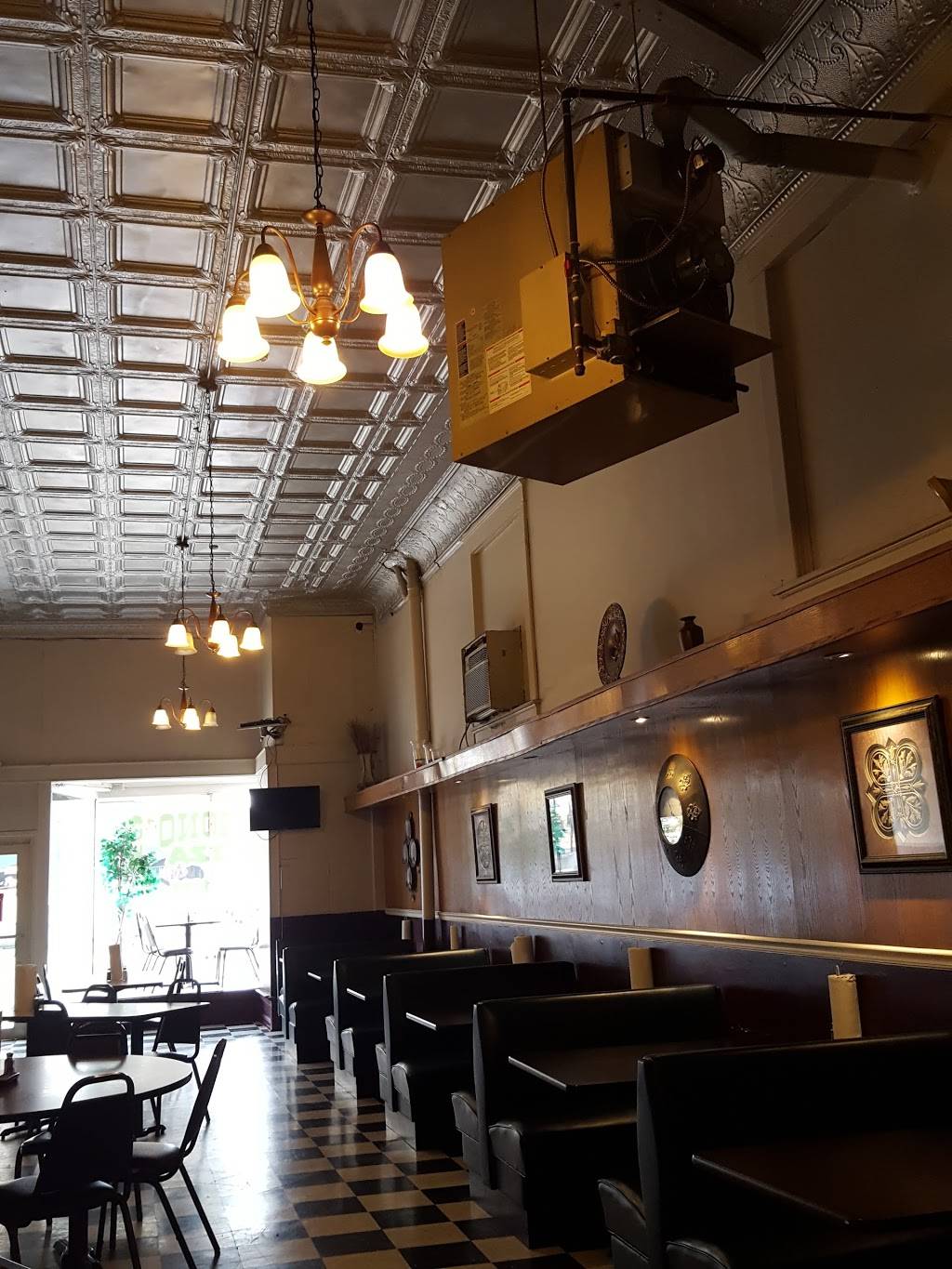 Rugionos | restaurant | 101 Toledo St, Fremont, IN 46737, USA | 2604951998 OR +1 260-495-1998