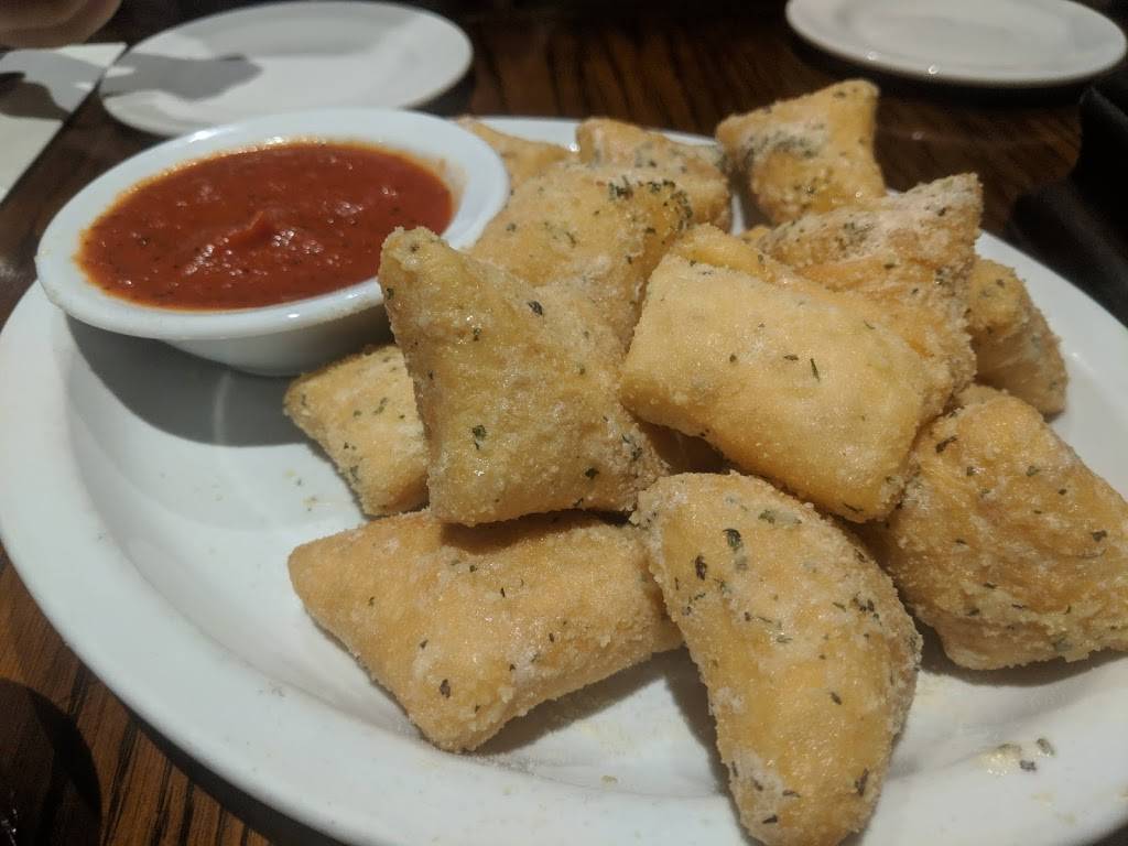 Romas Pizzeria & Lounge | restaurant | 221 Front Rd, Windsor, ON N9J 1Z6, Canada | 5199789800 OR +1 519-978-9800