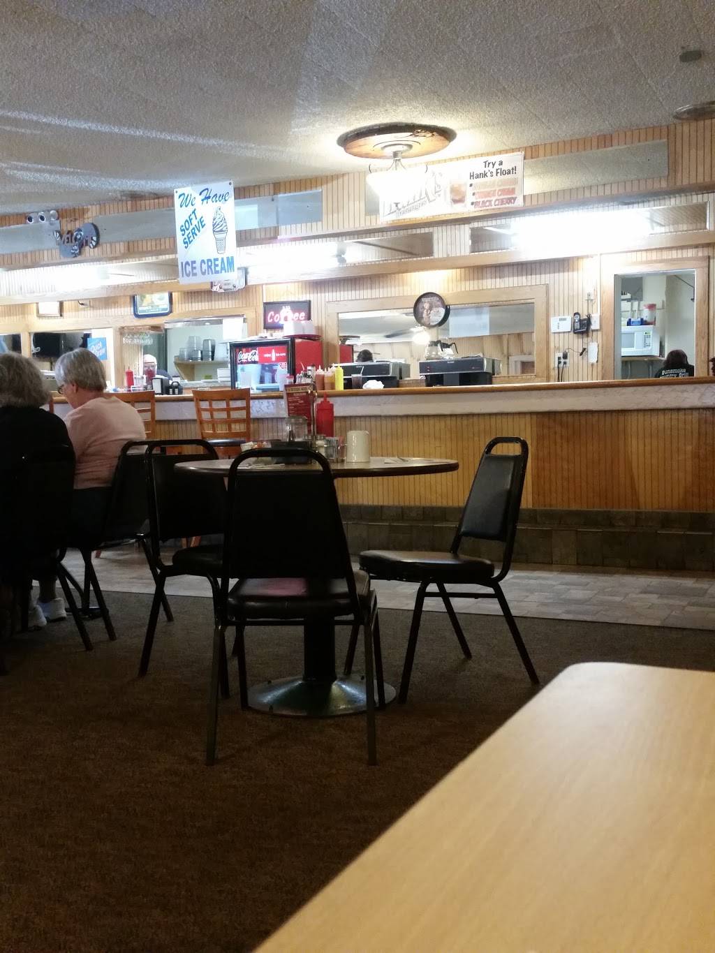 Gunsmoke Country Grill | restaurant | 2577 Caledonia-Leroy Rd, Le Roy, NY 14482, USA | 5855386569 OR +1 585-538-6569