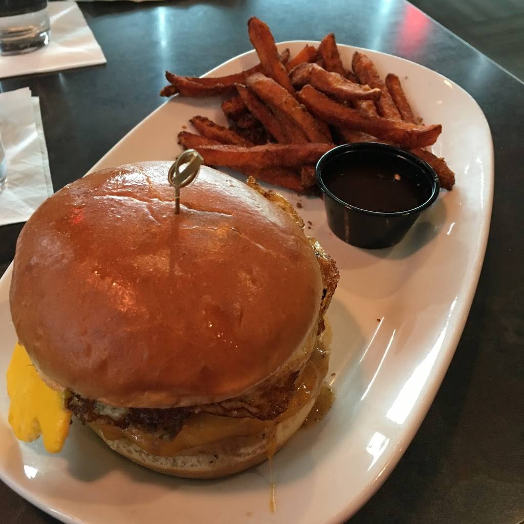 Flipdaddys Brilliant Burgers & Craft Beer Bar | restaurant | 7453 Wooster Pike, Cincinnati, OH 45227, USA | 5132722337 OR +1 513-272-2337