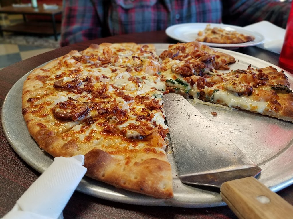 Railroad Pizza Company | restaurant | 4834 E Main St, Flora, MS 39071, USA | 6018797700 OR +1 601-879-7700