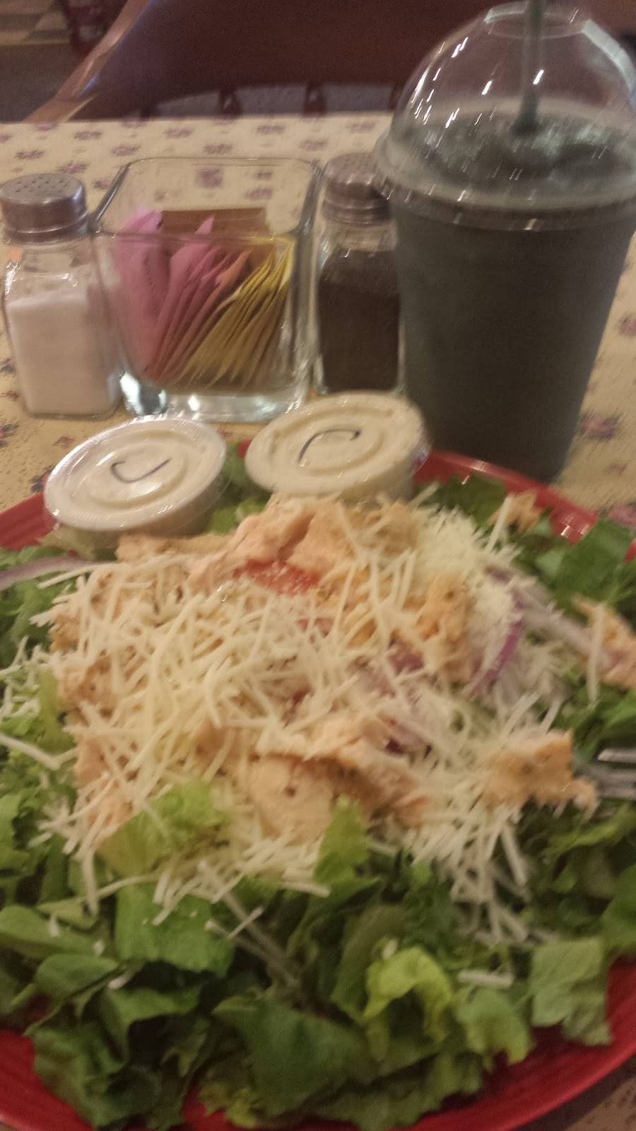 Buzz | restaurant | 601 Public Square, Benton, IL 62812, USA | 6184382899 OR +1 618-438-2899