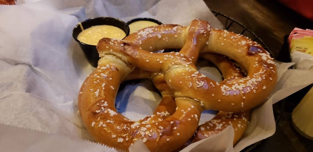 Barrel Junction | restaurant | 3108 William Flinn Hwy, Allison Park, PA 15101, USA | 4122130600 OR +1 412-213-0600