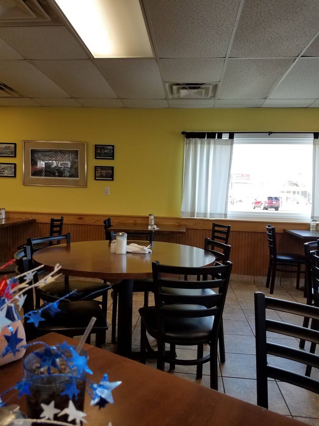 Kozy Corners Restaurant | restaurant | 501 W Oak St, Oak Harbor, OH 43449, USA | 4198982593 OR +1 419-898-2593