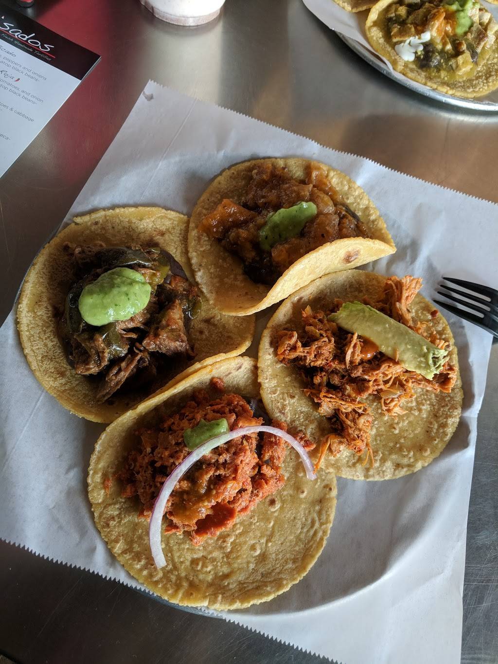 Guisados | restaurant | 8935 Santa Monica Blvd, West Hollywood, CA 90069, USA | 3107770310 OR +1 310-777-0310