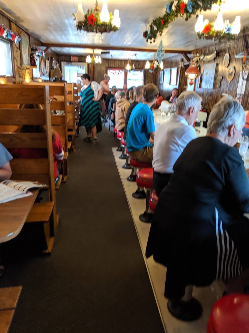 Lake Tomahawk Village Cafe & Pub | cafe | 7249 Bradley St, Lake Tomahawk, WI 54539, USA | 7152772050 OR +1 715-277-2050