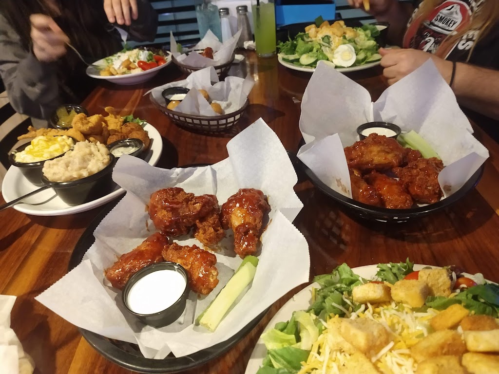 The Ranch House Bar & Grill | restaurant | 1321 Preacher Roe Blvd, West Plains, MO 65775, USA | 4172563880 OR +1 417-256-3880