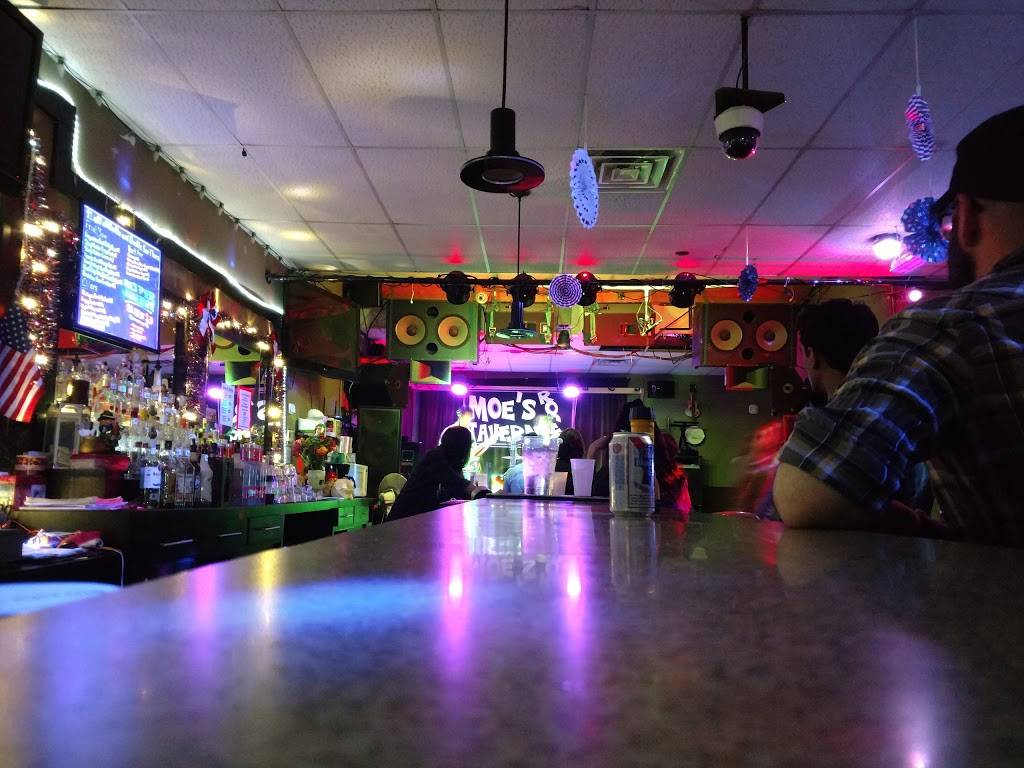 Moes Tavern | restaurant | 2937 N Milwaukee Ave, Chicago, IL 60618, USA | 7732272937 OR +1 773-227-2937