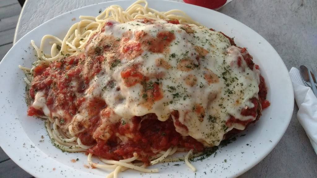 Beech Mountain Lakes Restaurant | restaurant | 1 Burke Dr, Drums, PA 18222, USA | 5707883101 OR +1 570-788-3101