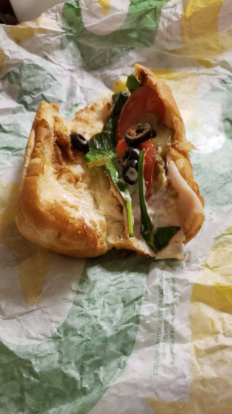 Subway | restaurant | 175 Hillcrest Shopping Center, New Kensington, PA 15068, USA | 7243351114 OR +1 724-335-1114