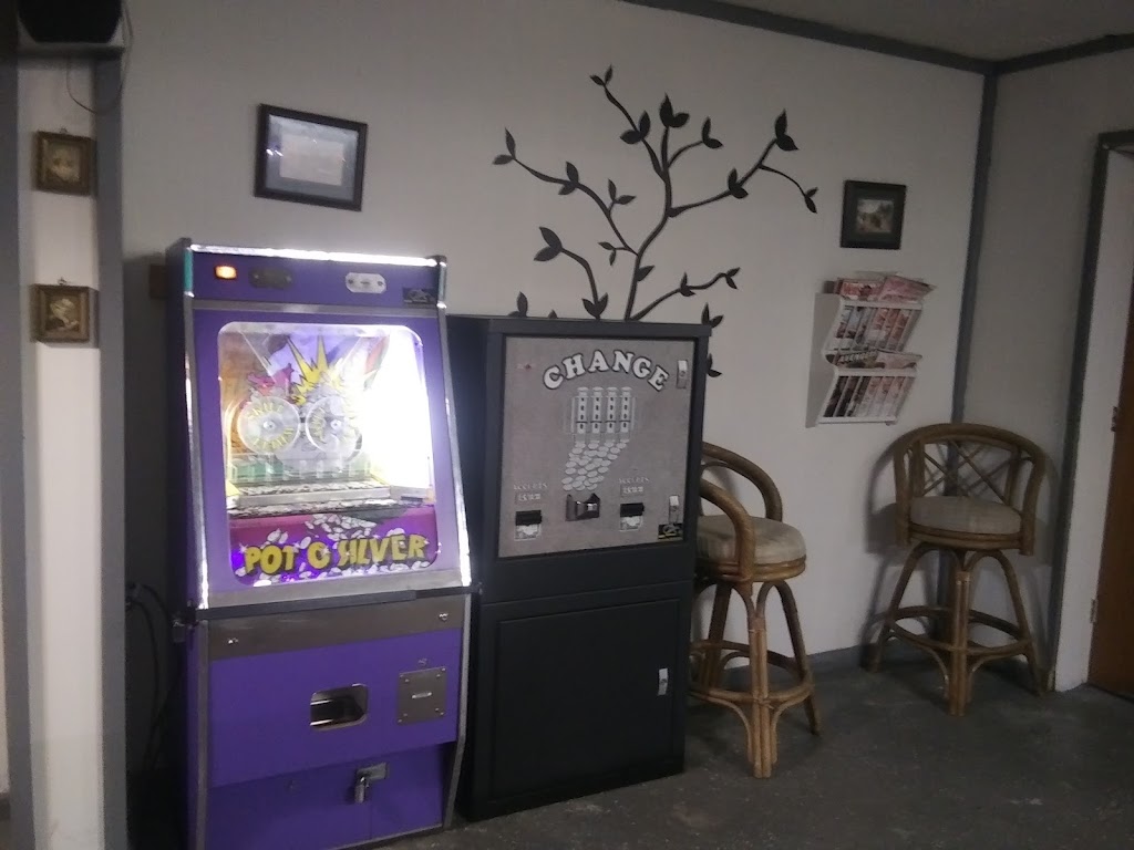 Sheilas Family Entertainment and Dining | restaurant | Phenix, VA 23959, USA | 4342080898 OR +1 434-208-0898