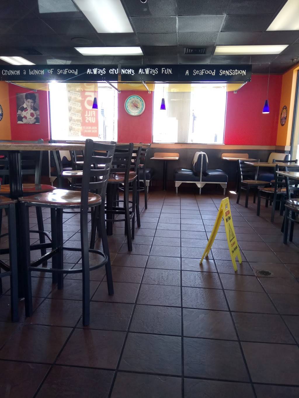 KFC | restaurant | 13720 Van Nuys Blvd, Pacoima, CA 91331, USA | 8188972309 OR +1 818-897-2309