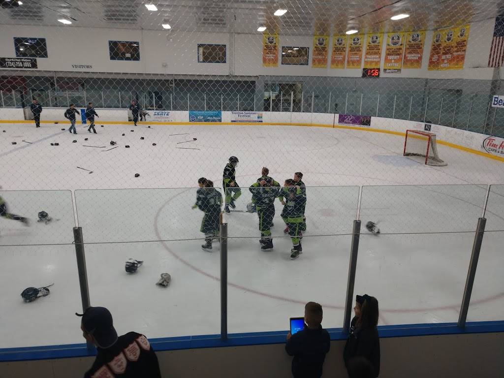 Kennedy Ice Arena & Aquatic Center | restaurant | 3101 West Rd, Trenton, MI 48183, USA | 7346767172 OR +1 734-676-7172