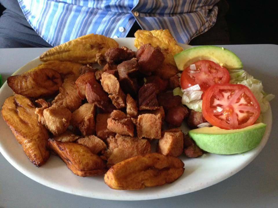 Lorain Pastelillo House | restaurant | 1700 E 31st St, Lorain, OH 44055, USA | 4402490732 OR +1 440-249-0732