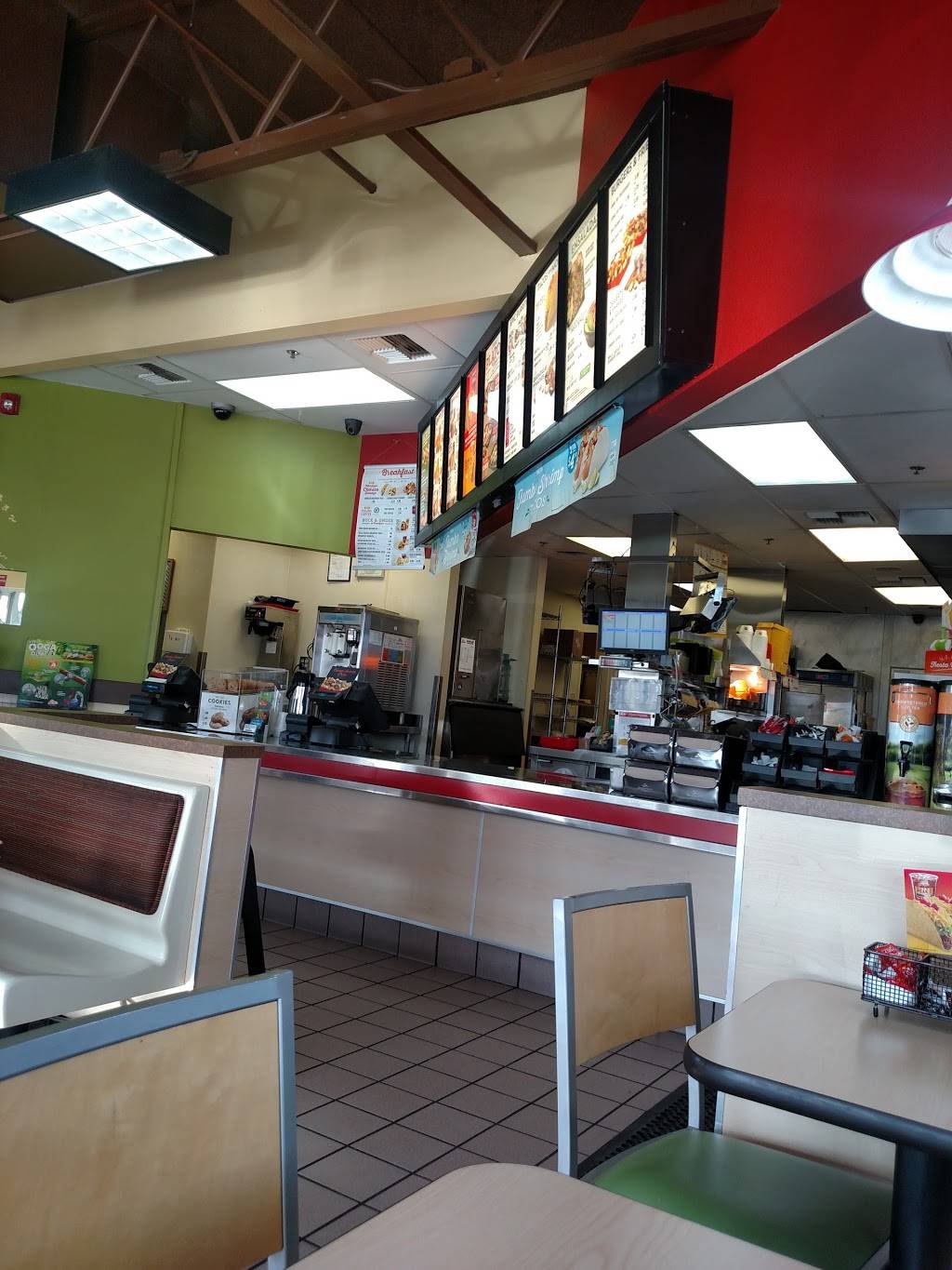 Del Taco | meal takeaway | 35145 Merle Haggard Dr, Bakersfield, CA 93308, USA | 6613938379 OR +1 661-393-8379
