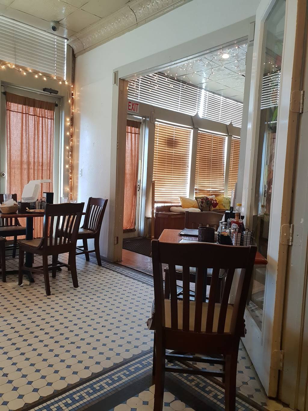 Ds Breakfast and Burgers | restaurant | 423 10th Ave W, Palmetto, FL 34221, USA | 9417764524 OR +1 941-776-4524