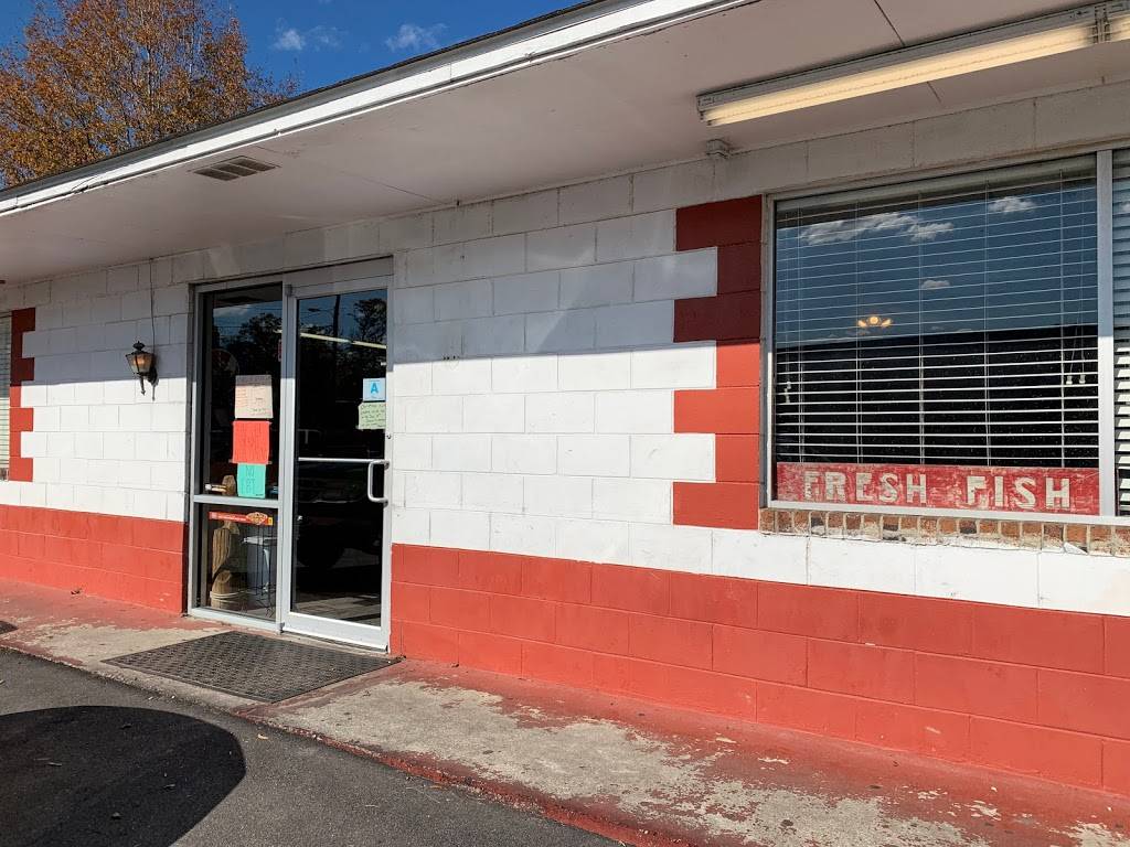 Trulucks Seafood | restaurant | 201 E Smith St, Timmonsville, SC 29161, USA | 8433463838 OR +1 843-346-3838