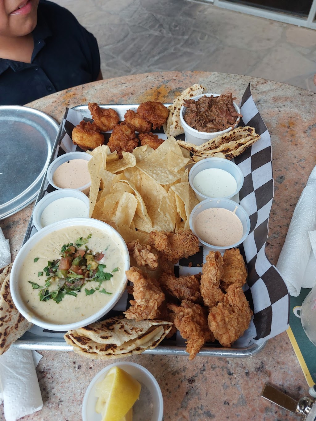 The Rig Restaurant | restaurant | 5701 Starboard Dr Suite 1, Midland, TX 79706, USA | 4327045545 OR +1 432-704-5545