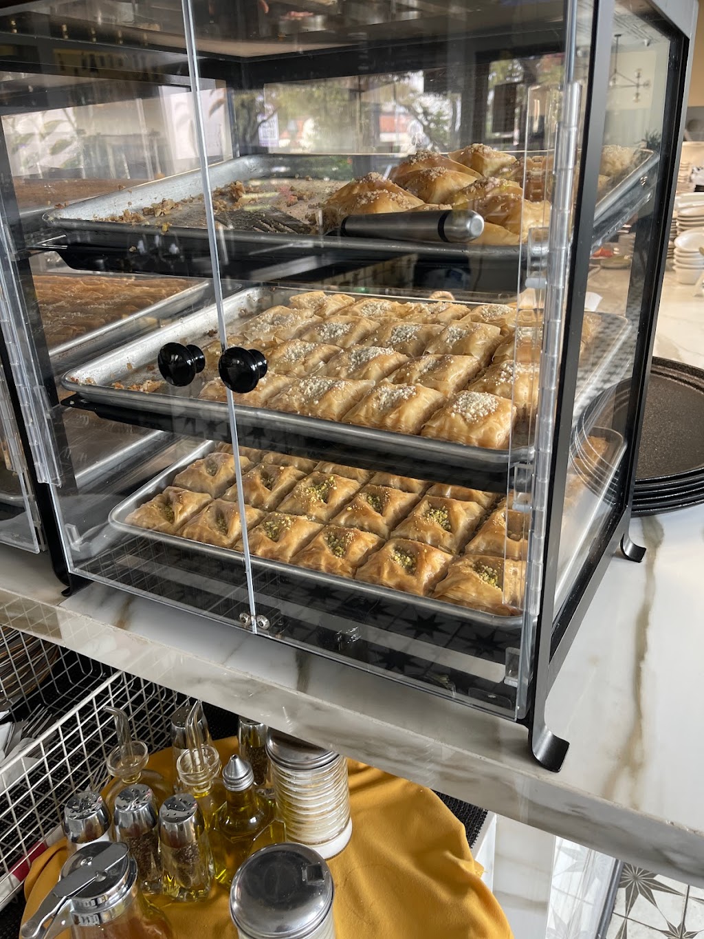 Maryz Mediterranean Cuisine | restaurant | 5825 Richmond Ave., Houston, TX 77057, USA | 8322511955 OR +1 832-251-1955