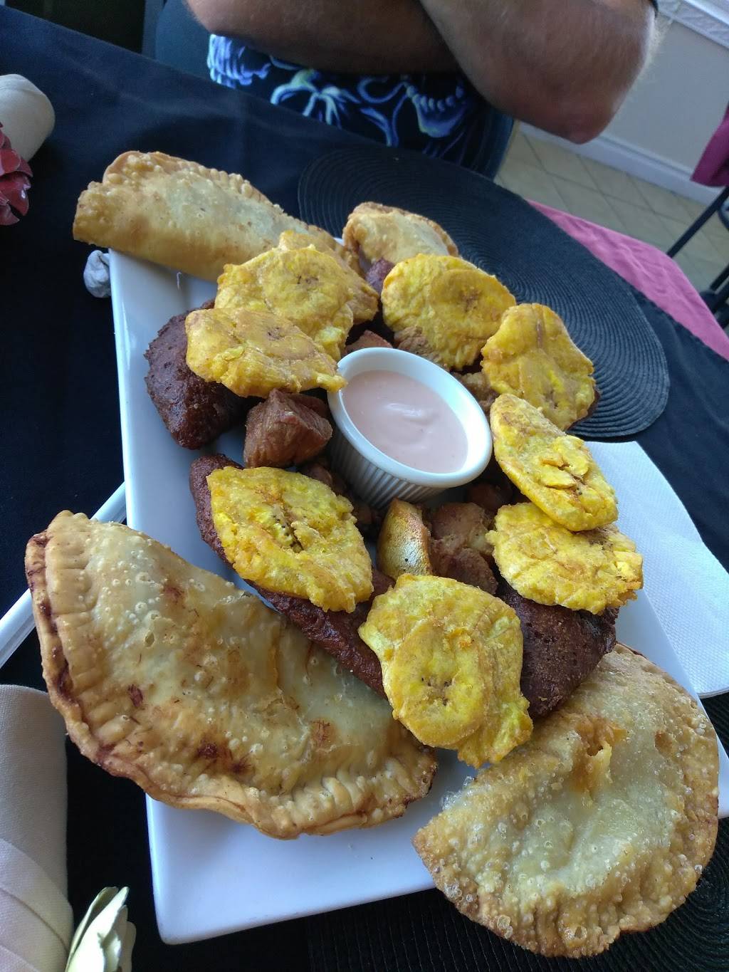 La Casa Del Mofongo | restaurant | 848 Main St, Worcester, MA 01610, USA | 5087965135 OR +1 508-796-5135