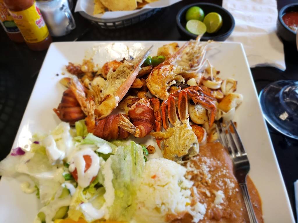 Hectors Mariscos | meal takeaway | 2305 Otay Lakes Rd #201, Chula Vista, CA 91915, USA | 6194211300 OR +1 619-421-1300