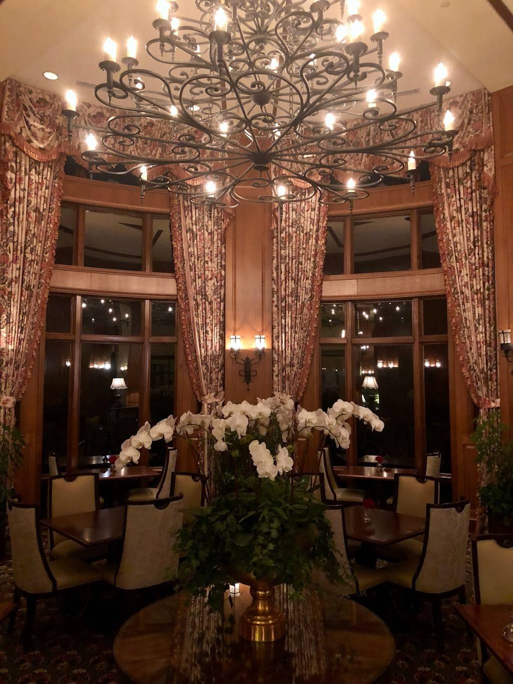 Library Lounge | restaurant | Asheville, NC 28803, USA | 8282251699 OR +1 828-225-1699