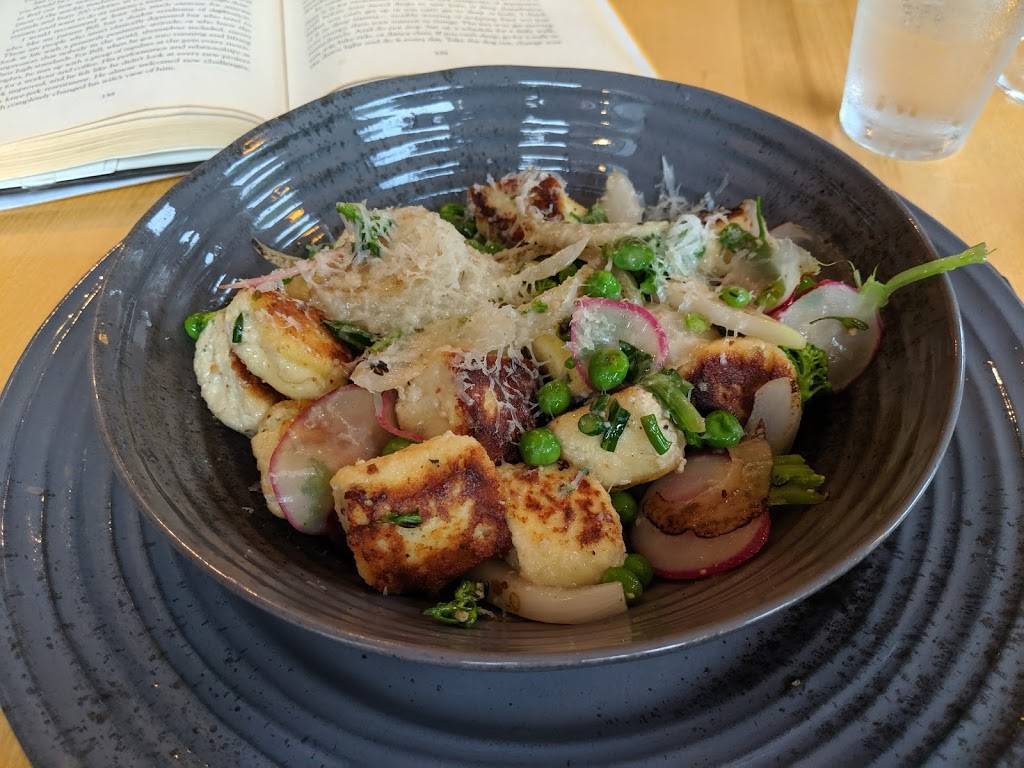 Salt Pine Social | restaurant | 244 Front St, Bath, ME 04530, USA | 2074428345 OR +1 207-442-8345