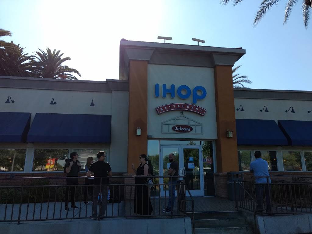 IHOP | restaurant | 1740 E Edinger Ave, Santa Ana, CA 92705, USA | 7142587127 OR +1 714-258-7127