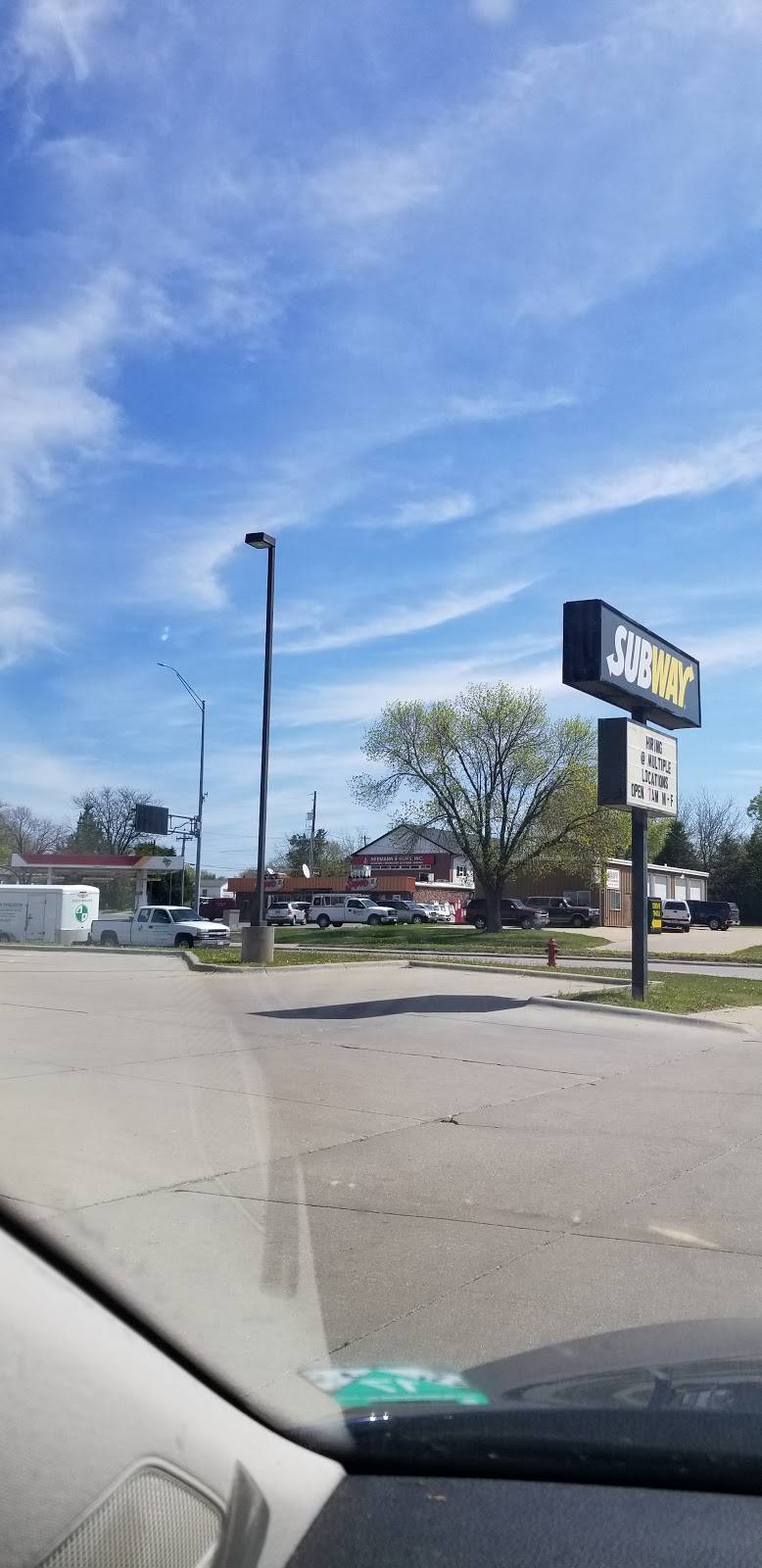 Subway | meal takeaway | 3245 S 10th St, Lincoln, NE 68502, USA | 4024219191 OR +1 402-421-9191