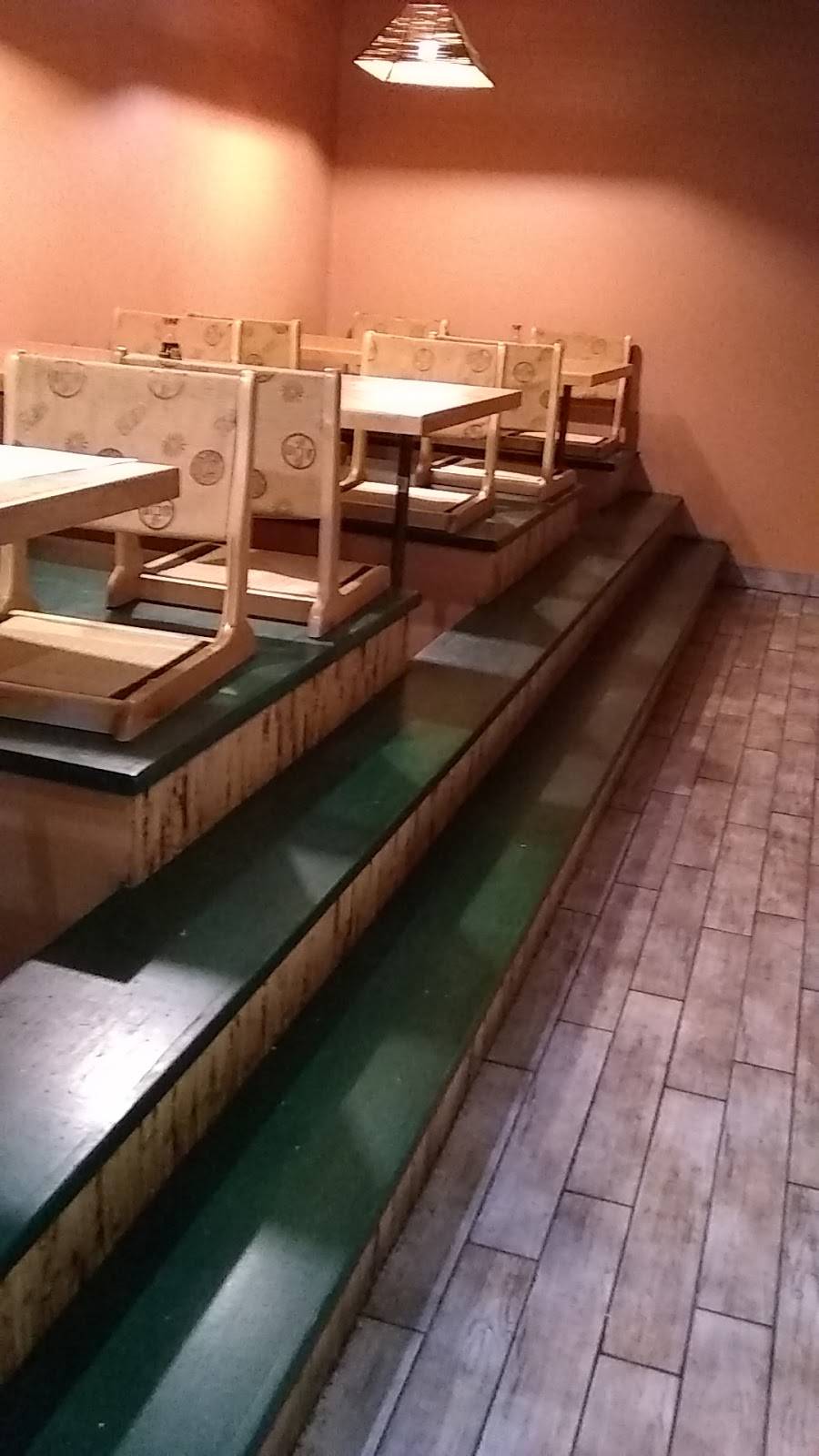 Umi Japanese Steakhouse | restaurant | 1027 Grand Army of the Republic Hwy, Swansea, MA 02777, USA | 5086721490 OR +1 508-672-1490