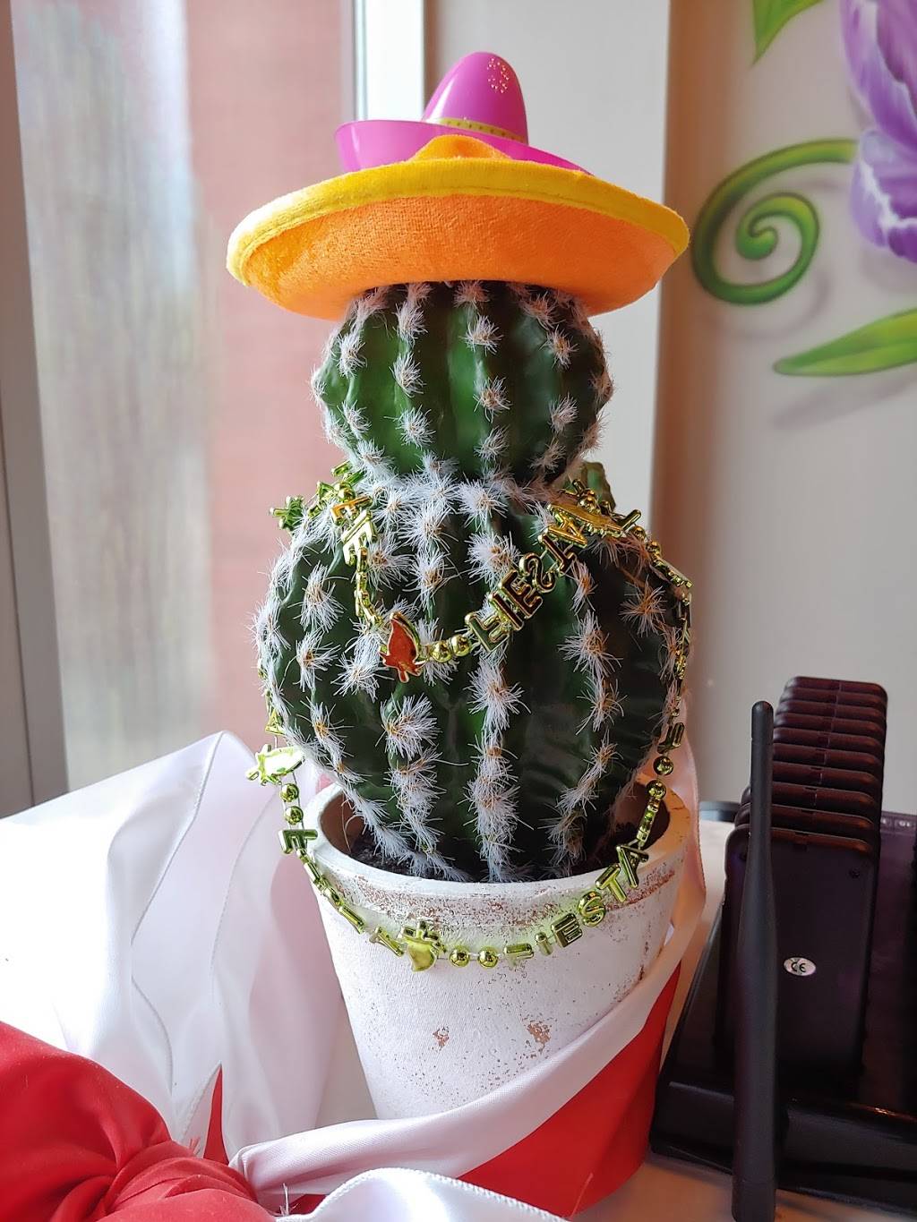 Mexicali Rosas | restaurant | 250 Centrum Blvd unit 112, Orléans, ON K1E 3J1, Canada | 6138241722 OR +1 613-824-1722