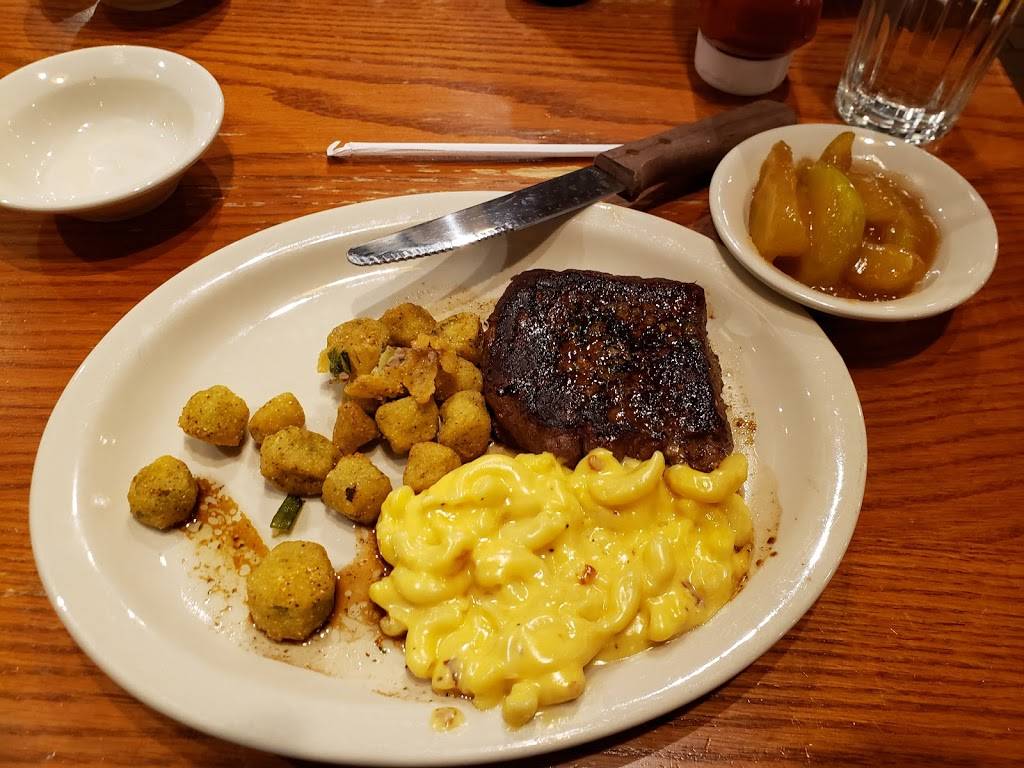 Cracker Barrel Old Country Store | restaurant | 2858 N Glenstone Ave, Springfield, MO 65803, USA | 4178314600 OR +1 417-831-4600