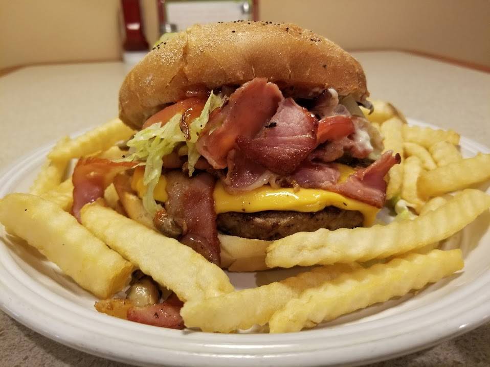 Two Cousins Pizza & Grill | restaurant | 1012 Kingold Blvd, Snow Hill, NC 28580, USA | 2527474777 OR +1 252-747-4777