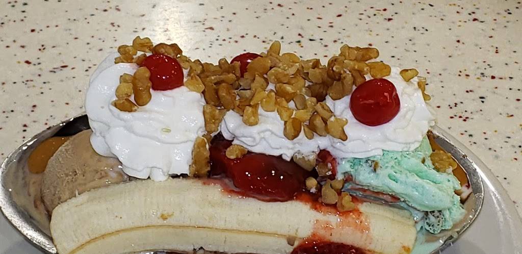 Friendlys | restaurant | 47 Long Pond Rd, Plymouth, MA 02360, USA | 5087462942 OR +1 508-746-2942