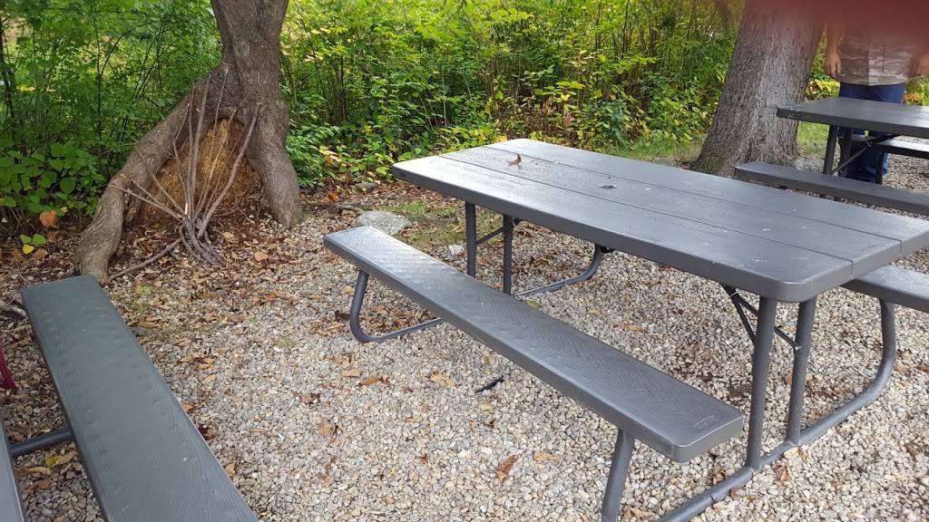 Howards Drive In | restaurant | 121 E Main St, West Brookfield, MA 01585, USA | 5088676504 OR +1 508-867-6504