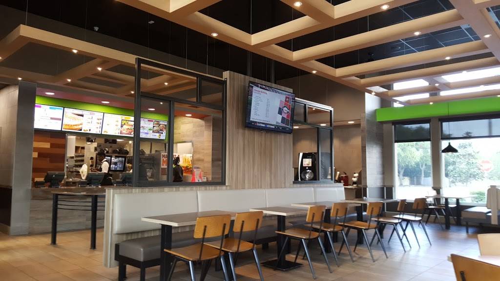 Burger King | restaurant | 7450 E Hillsborough Ave, Tampa, FL 33610, USA | 8132430961 OR +1 813-243-0961