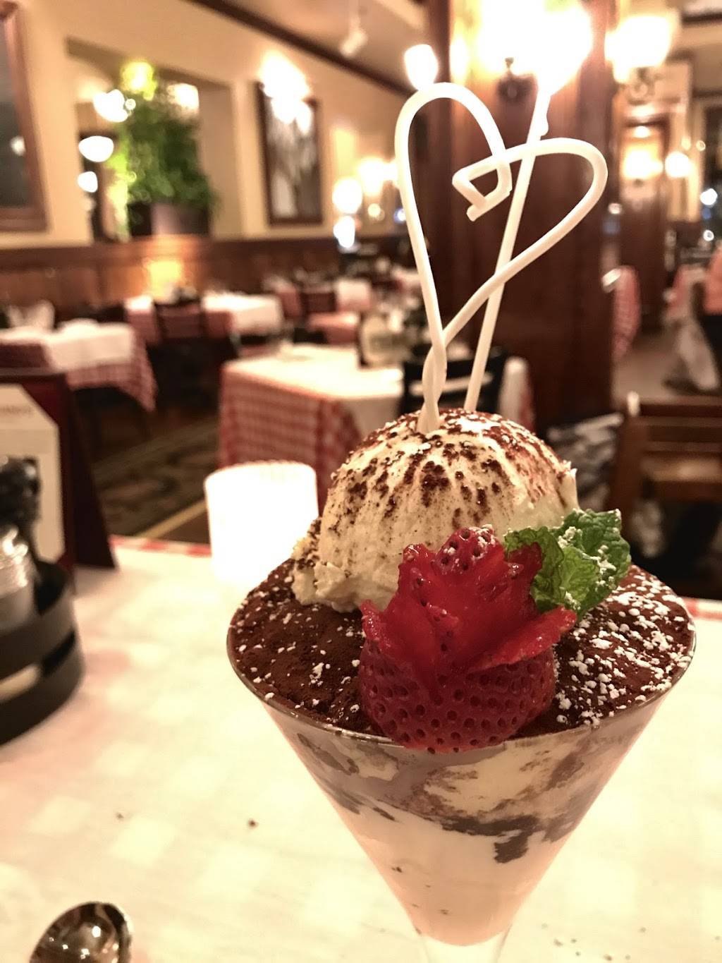 Maggianos Little Italy | restaurant | Fashion Mall, 3550 E 86th St, Indianapolis, IN 46240, USA | 3178140700 OR +1 317-814-0700