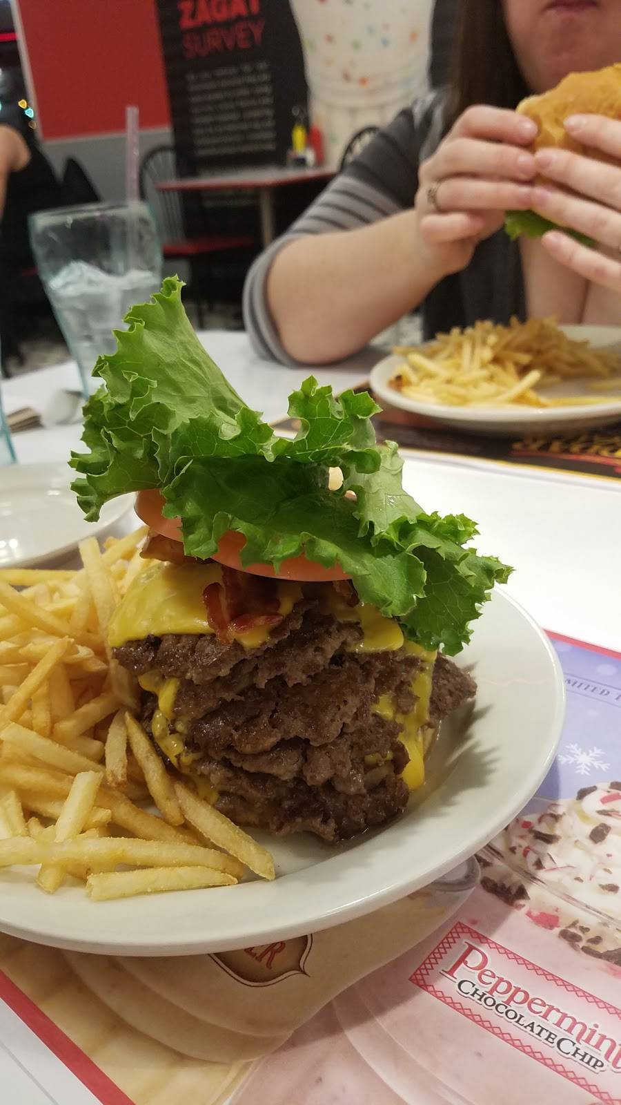 Steak n Shake | restaurant | 4666 Dressler Rd NW, Canton, OH 44718, USA | 3304700092 OR +1 330-470-0092