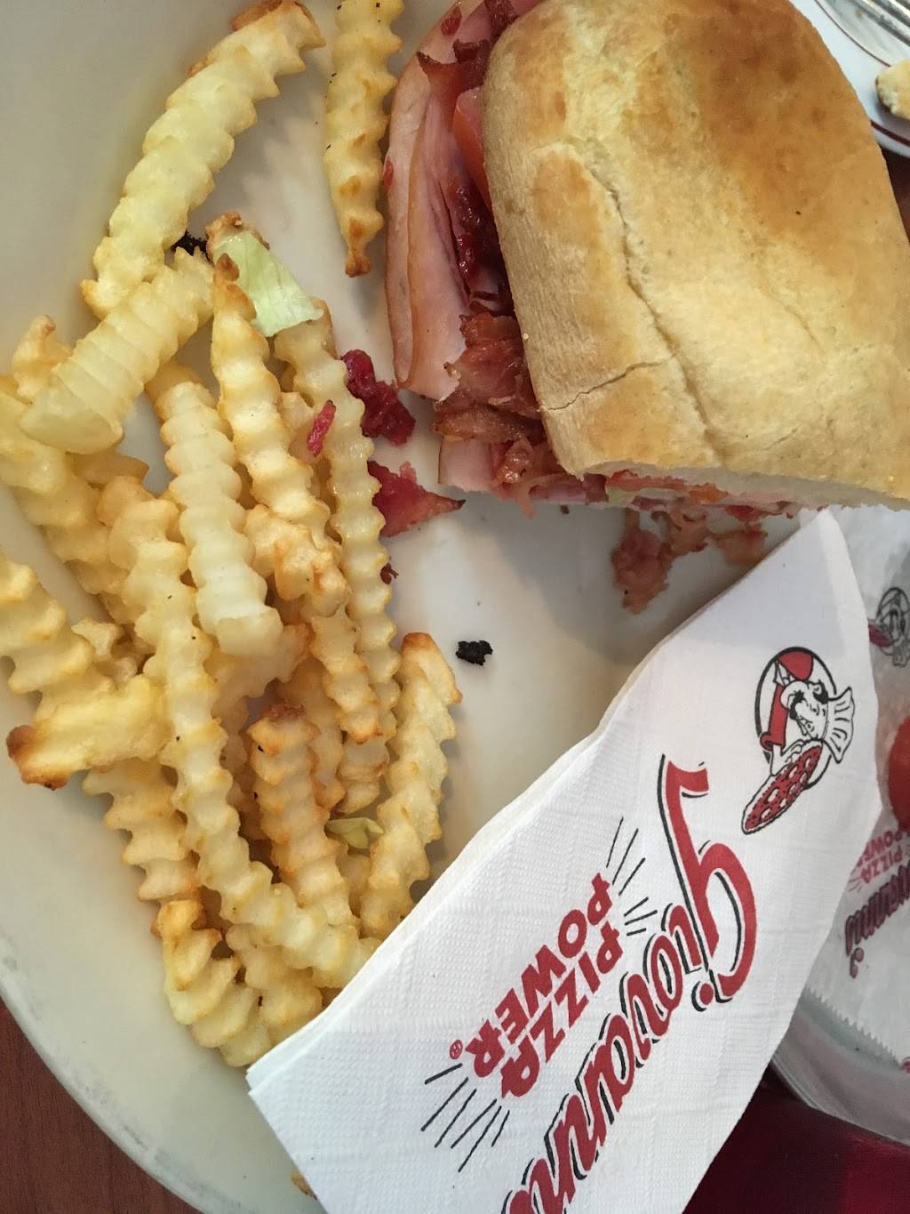 Giovannis Pizza | restaurant | 452 N Grundy Quarles Hwy, Gainesboro, TN 38562, USA | 9312683404 OR +1 931-268-3404