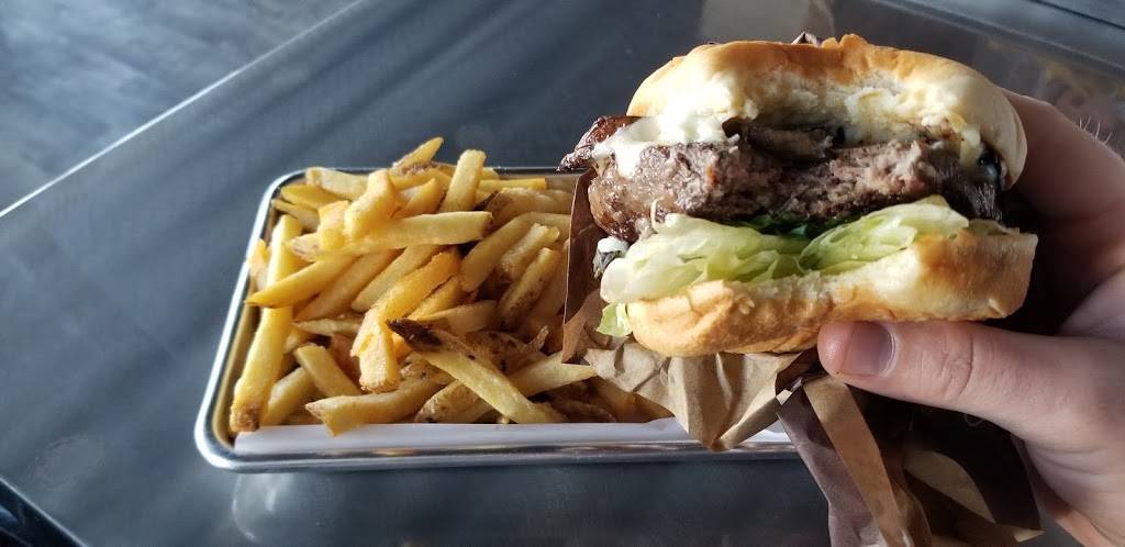 By The Way Burger Sherman Oaks | restaurant | 5162 Van Nuys Blvd, Sherman Oaks, CA 91403, USA | 8182903818 OR +1 818-290-3818