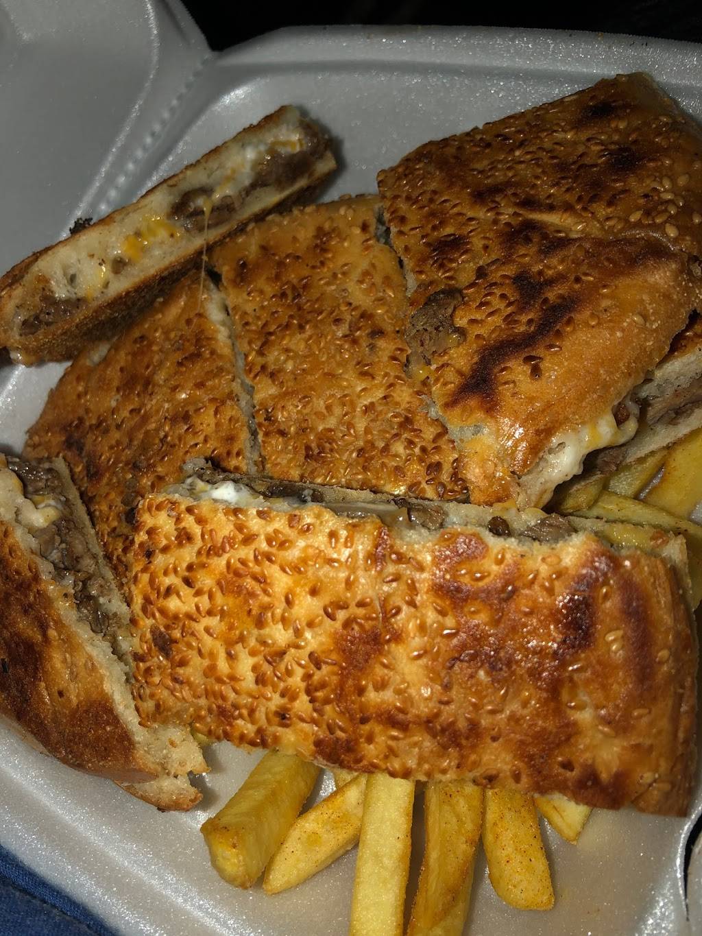 Abu Omar Halal Austin | restaurant | 2718 Guadalupe St, Austin, TX 78705, USA | 5125579818 OR +1 512-557-9818