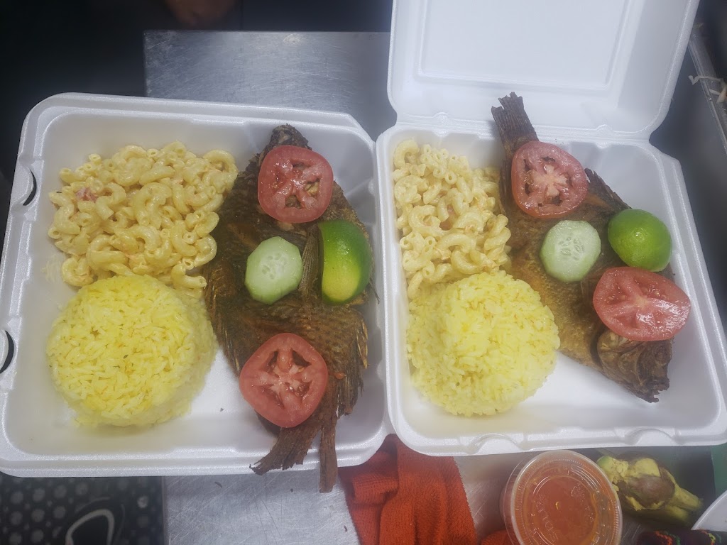 Catrachapin | restaurant | 72 Jackson St, Lawrence, MA 01841, USA | 9783989605 OR +1 978-398-9605