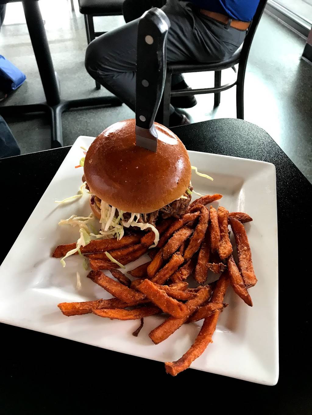 Crave Grille | restaurant | 13025 NE Fourth Plain Blvd #104, Vancouver, WA 98682, USA | 3602562001 OR +1 360-256-2001