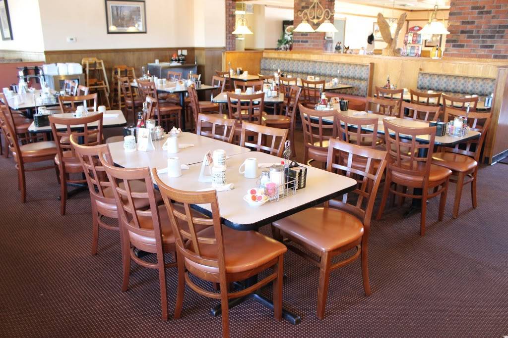 Four Star Family Restaurant | restaurant | 2911 8th St S, Wisconsin Rapids, WI 54494, USA | 7154244554 OR +1 715-424-4554