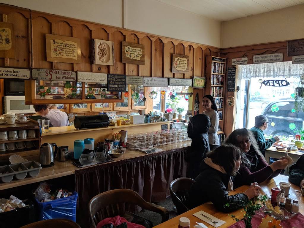 Jeannines Backtalk Cafe | restaurant | 9 Main St, Warkworth, ON K0K 3K0, Canada | 7059242166 OR +1 705-924-2166