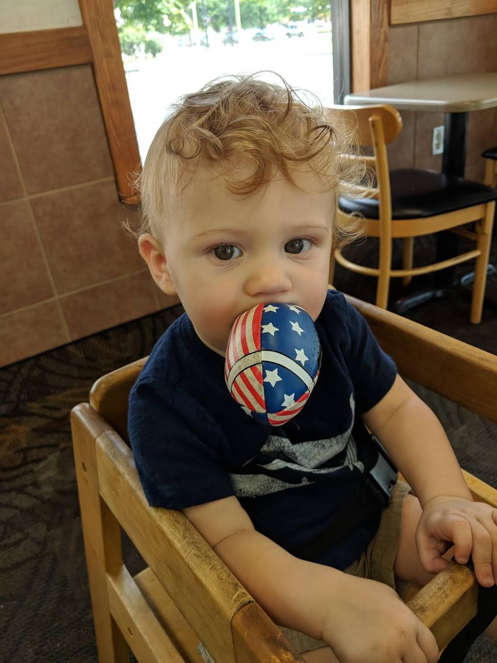 Wendys | restaurant | 34450 Plymouth Rd, Livonia, MI 48150, USA | 7344227052 OR +1 734-422-7052