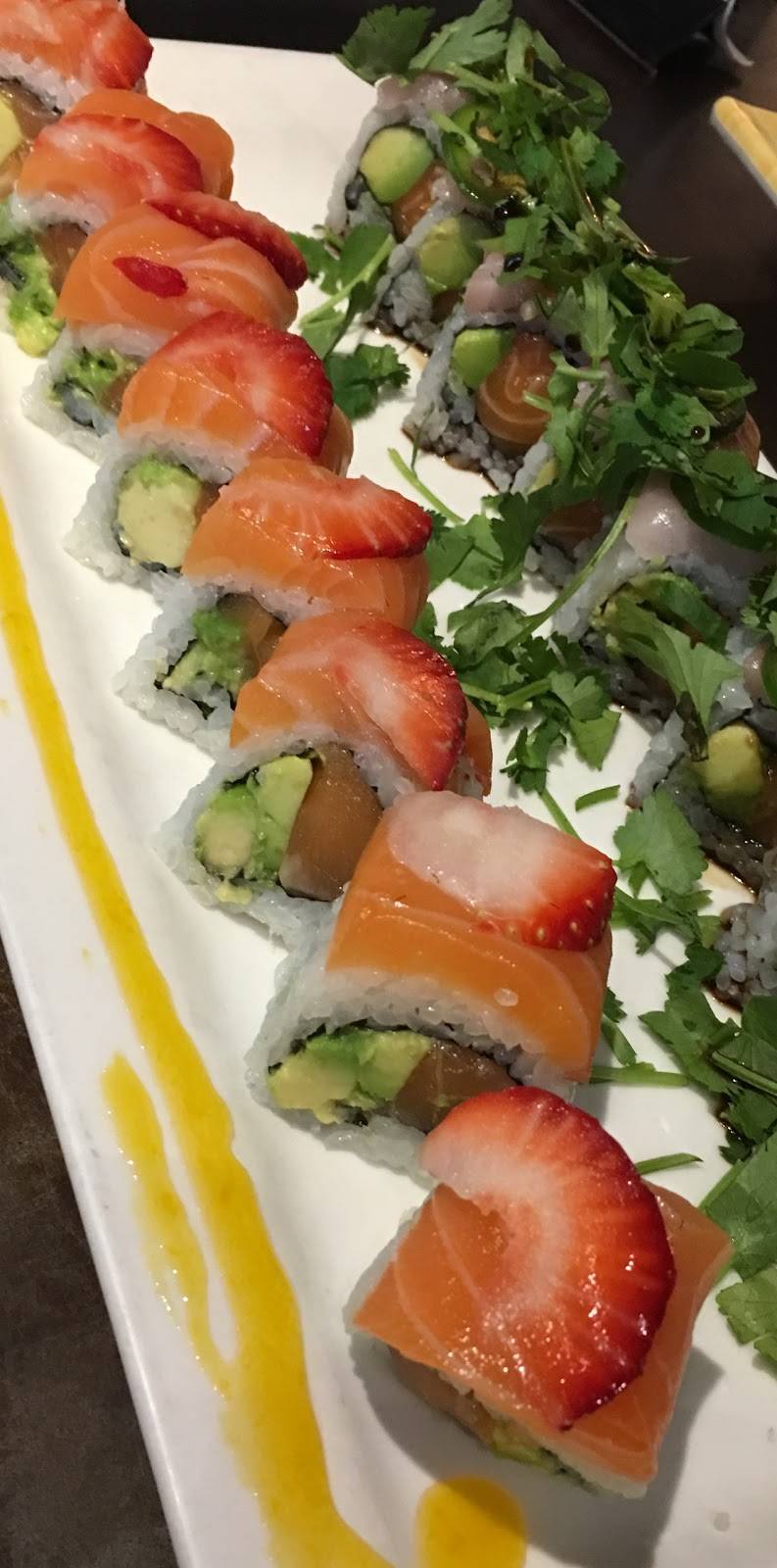 Sushi Rock | restaurant | 1900 Clarendon Blvd, Arlington, VA 22201, USA | 5713128027 OR +1 571-312-8027