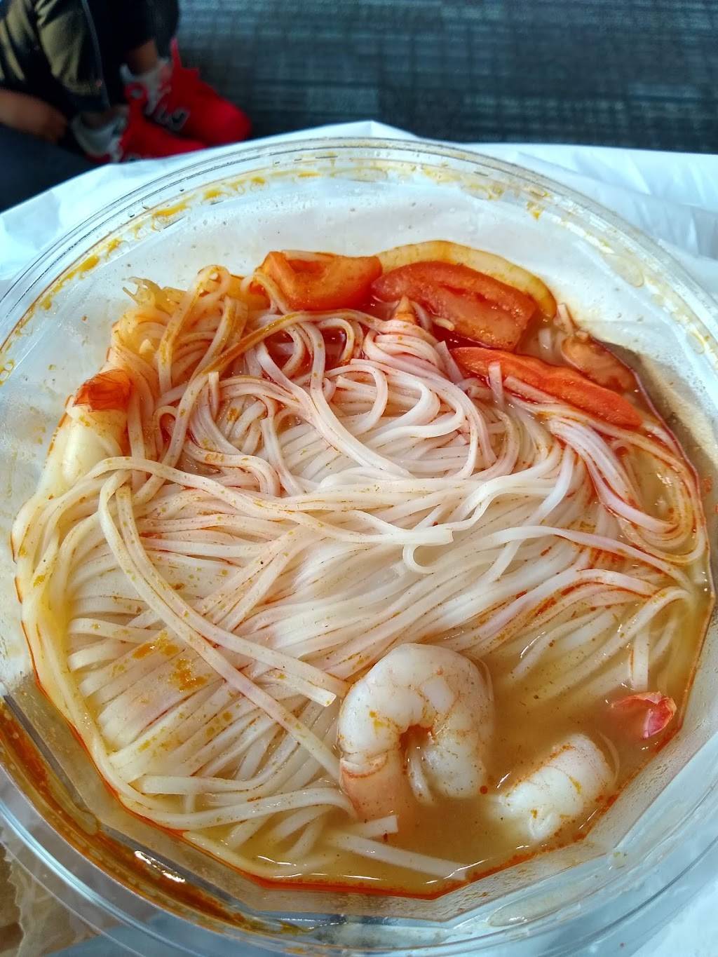 Thai Express | restaurant | Toronto Pearson International Airport (YYZ), 6301 Silver Dart Dr, Mississauga, ON L4W 1S9, Canada | 4167763190 OR +1 416-776-3190